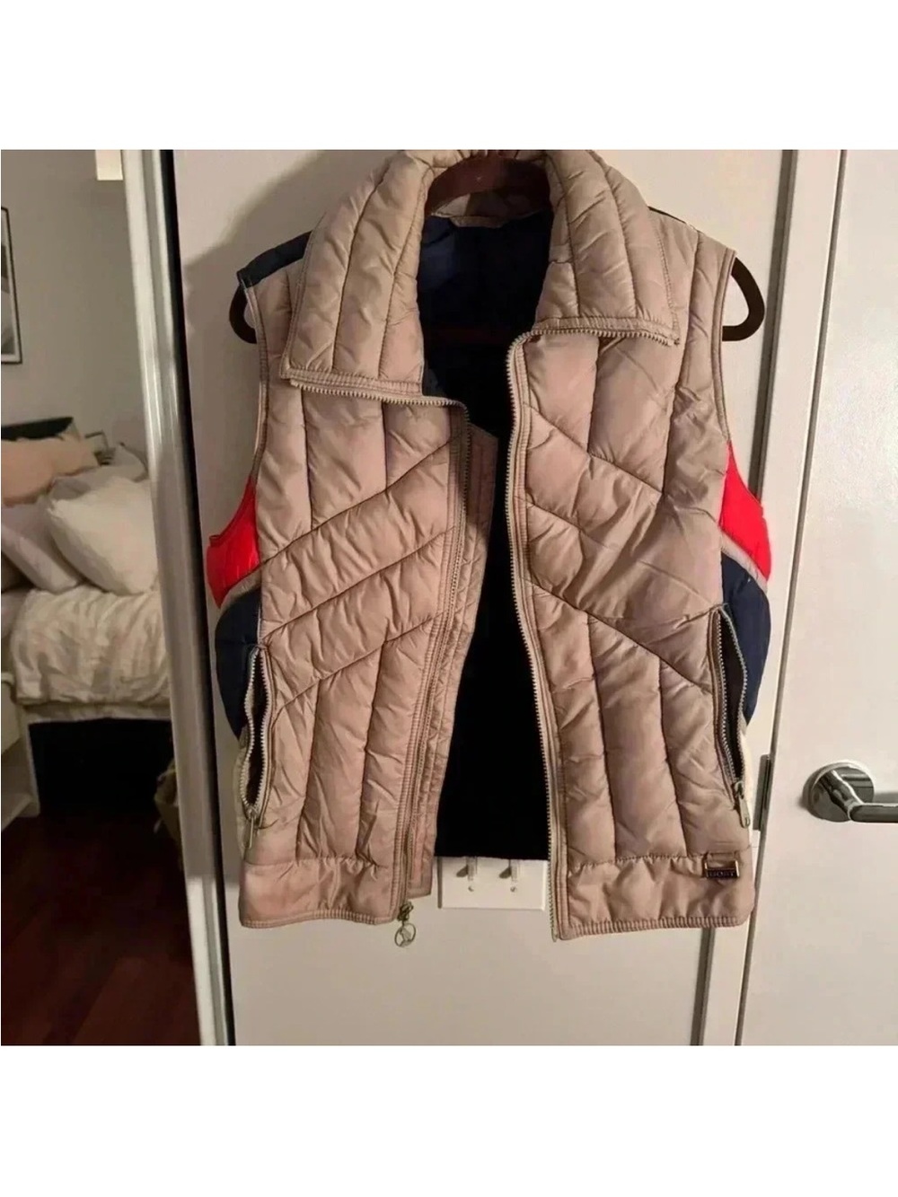 Mountain Goat White Stag Vintage 70s Puffer Vest Tan Navy Red Size S - Picture 2 of 4